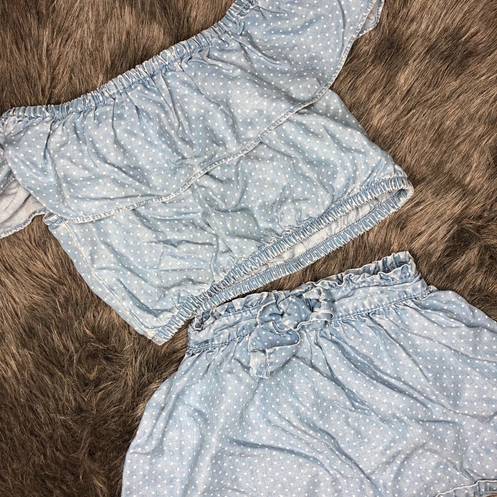 2 piece girls skirt and shirt